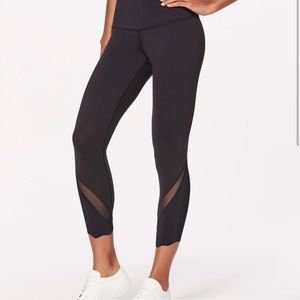 Lulu lemon scallop leggings size 6 - navy blue